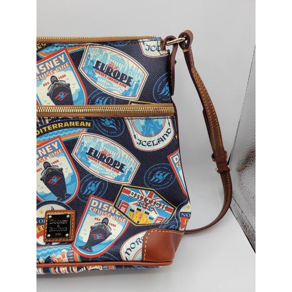 Dooney & Bourke Disney Cruise Line Europe 2018 Itinerary Crossbody Bag *NWT - Picture 3 of 7